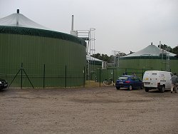 Gasdicht abgedeckte Fermenter und Nachgärbehälter landwirtschaftlicher Biogasanlagen, Einsatzstoffe: nachwachsende Rohstoffe © StALU MS Gasdicht abgedeckte Fermenter und Nachgärbehälter landwirtschaftlicher Biogasanlagen, Einsatzstoffe: nachwachsende Rohstoffe